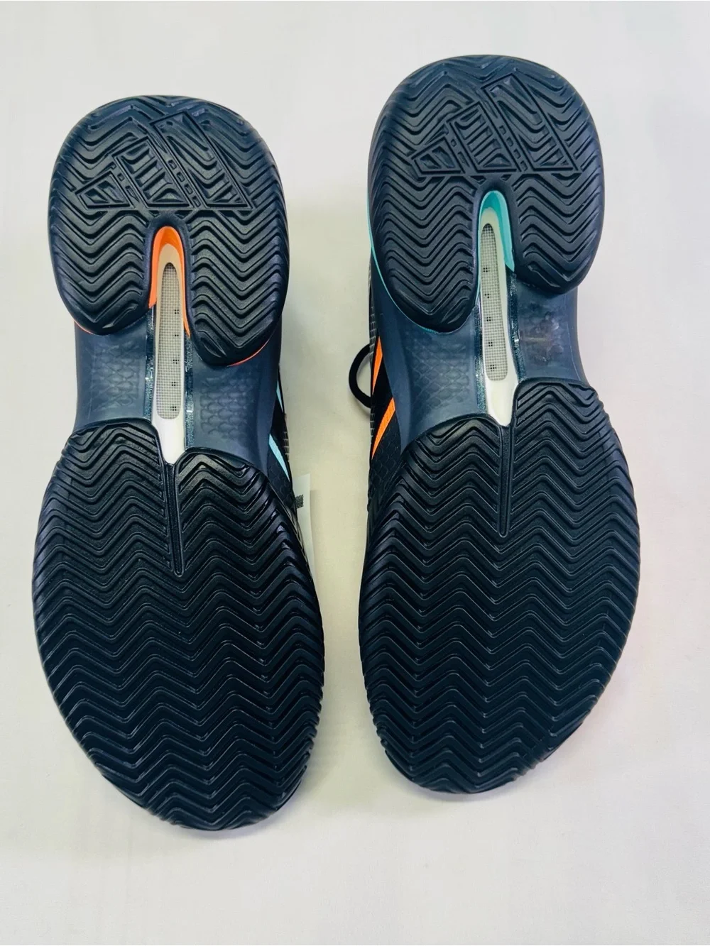 adidas lightweight trainers
